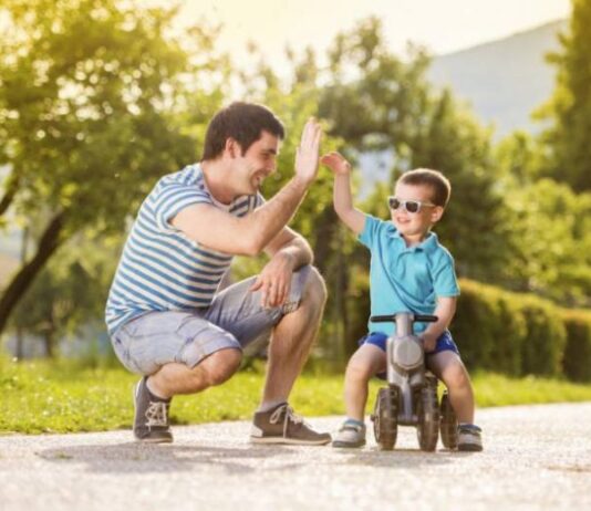 День отца в России-2023: 10 лучших идей для поздравлений и подарков