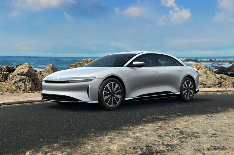 Lucid Motors вывела на рынок «бюджетную» версию седана Air и запустила второй завод