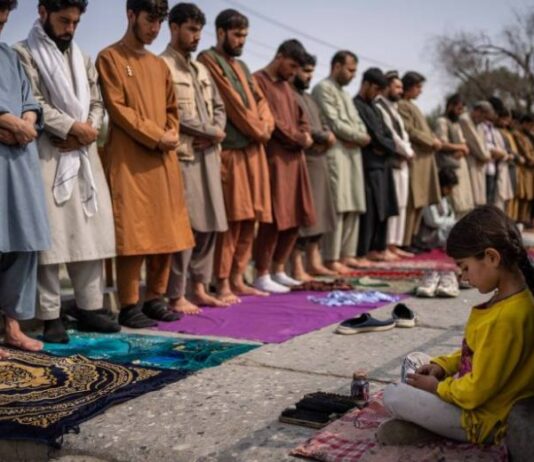 Парадокс: почему в нищем Афганистане падает доллар