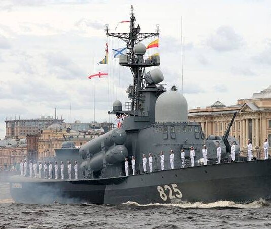 Праздник моряков 30 октября: как красиво поздравить с Днем основания Российского военно-морского флота