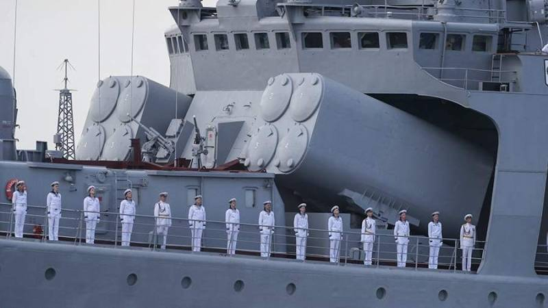 
Праздник моряков 30 октября: как красиво поздравить с Днем основания Российского военно-морского флота                