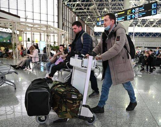 Снова в России: более 15% российских эмигрантов вернулись в родную страну