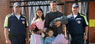 В Самаре сотрудники ДПС сопроводили автомобиль с роженицей до больницы