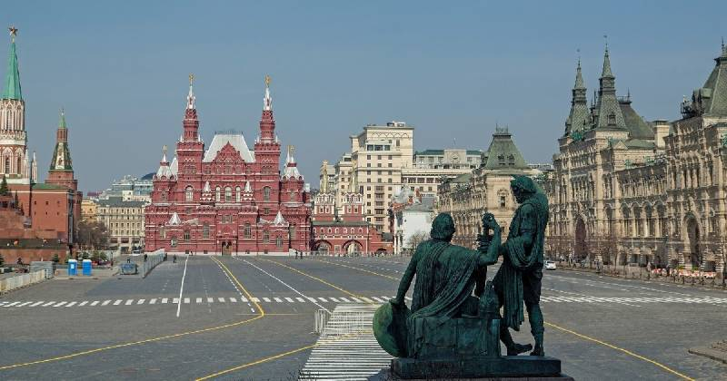 
Ноябрьские праздники-2023: сколько дней отдыхают россияне и когда выходить на работу                