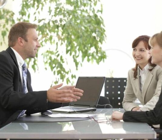 Плюсы и минусы рассрочки: о чём умалчивают продавцы и чем рискуют клиенты