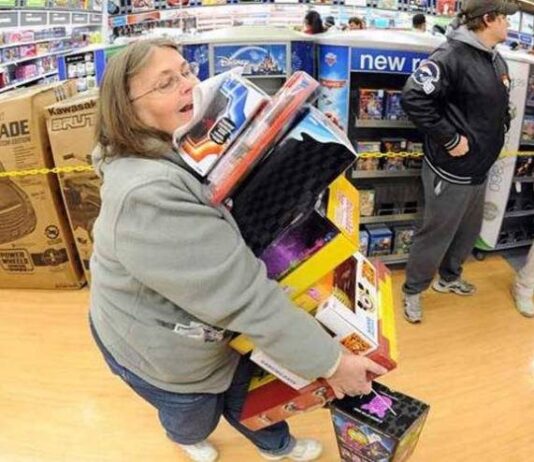 Скидки для пенсионеров на распродаже 11.11: как не разориться на акциях