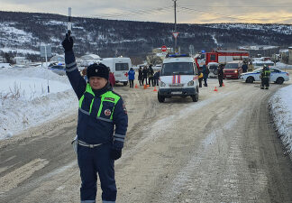 Сотрудники Госавтоинспекции и спасатели провели в Магадане совместные учения
