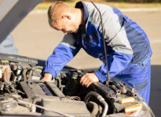 Специалист на колесах: услуги выездного мастера по ремонту автомобилей для удобства владельцев