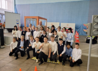 Ставропольские школьники изучают особенности зимней дороги с помощью мобильного комплекса «Лаборатории безопасности»