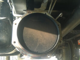 Стоит ли удалять сажевый фильтр: все за и против данной процедуры