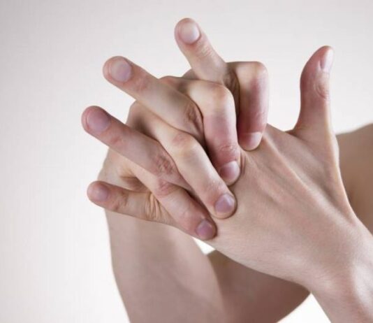 Заботьтесь о суставах заранее: правда и мифы от доктора Мясникова