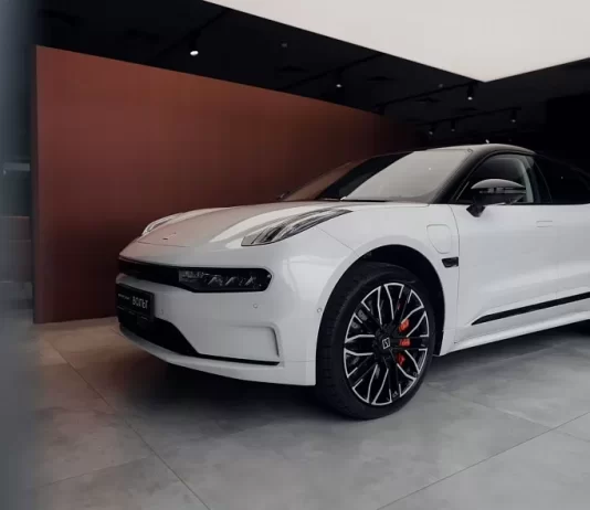 Zeekr 001 Z Sport – первый электрический суперкар с инновационными технологиями: детальный обзор дизайна и производительности