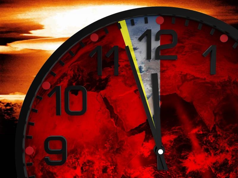 
Часы Судного дня: отражение глобальных угроз в 2024 году                