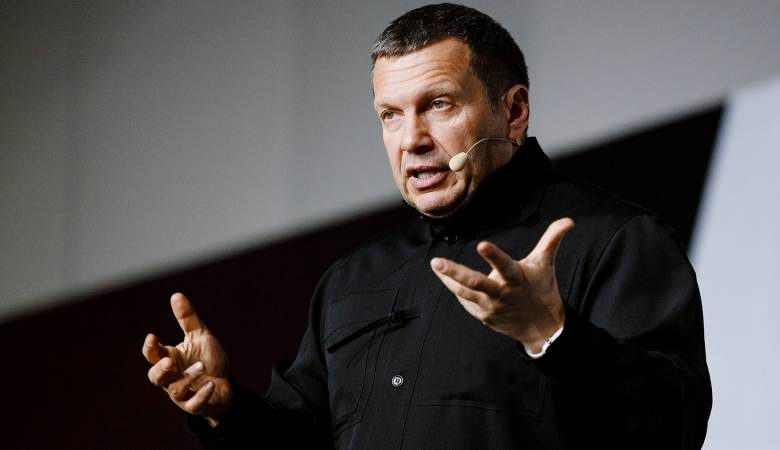 Карьера и восемь детей Владимира Соловьева: страсти жизни популярного телеведущего