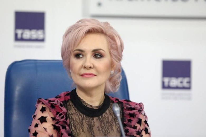 
Прогнозы Василисы Володиной на 2024 год: Россия в ожидании новой эры                