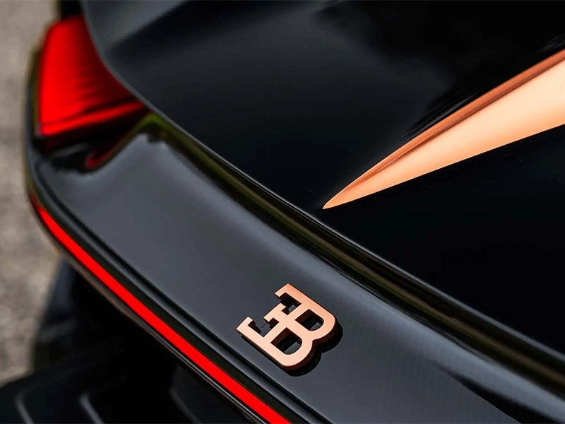 Анонсирован новый Bugatti и его покажут уже в этом году