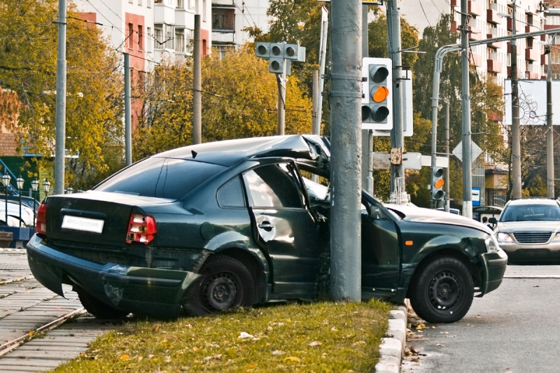 Автовладельцы, повредившие машины из-за плохих дорог, не дождутся выплат по ОСАГО