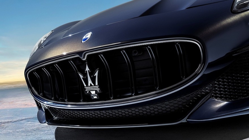 Новый Maserati GranCabrio: на 100 кг тяжелее купе и пока только с бензиновым мотором