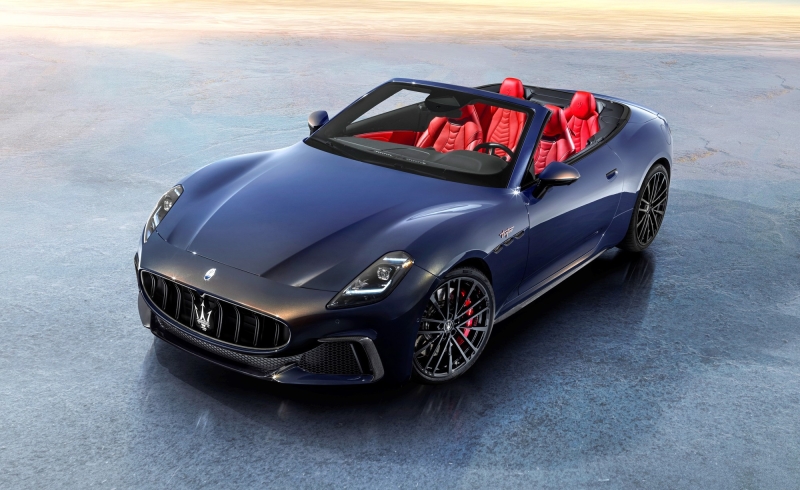 Новый Maserati GranCabrio: на 100 кг тяжелее купе и пока только с бензиновым мотором