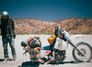 Путешествия на мотоцикле: незабываемые впечатления и советы для безопасных поездок