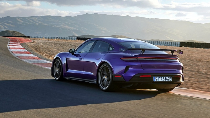 Топовый Porsche Taycan Turbo GT: облегчённый кузов, 1108 л.с. и рекорд Нюрбургринга