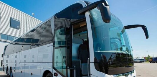 Почему стоит приобретать туристический автобус