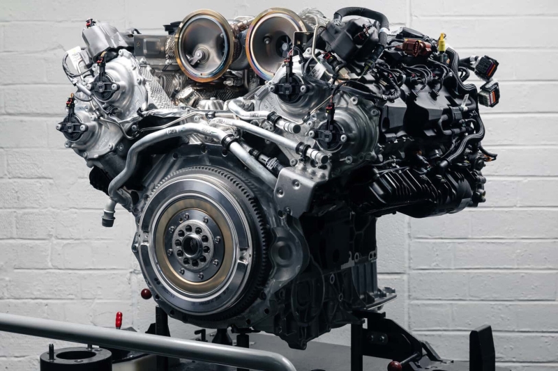 Bentley анонсировал гибридный привод вместо мотора W12