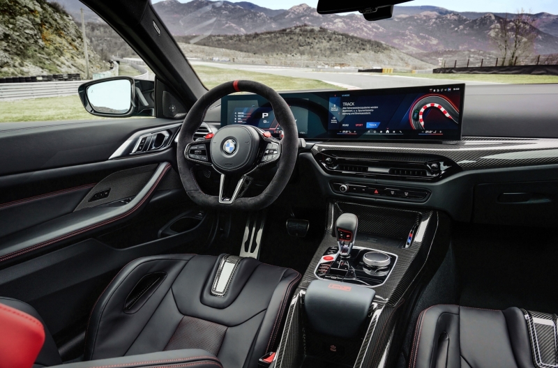 BMW показала новую M4 CS