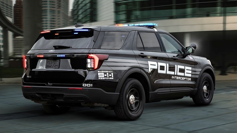 Обновлённый Ford Police Interceptor Utility отдалился от гражданского Эксплорера