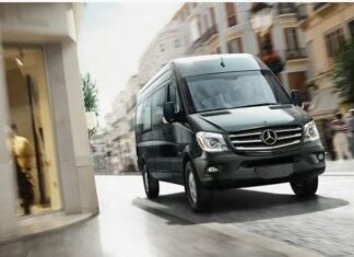 Аренда микроавтобусов Mercedes с водителем: комфорт и надёжность для вашего мероприятия