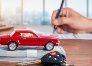 Битые автомобили на аукционе: возможности выгодной покупки и риски