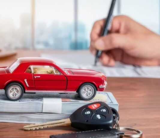 Битые автомобили на аукционе: возможности выгодной покупки и риски