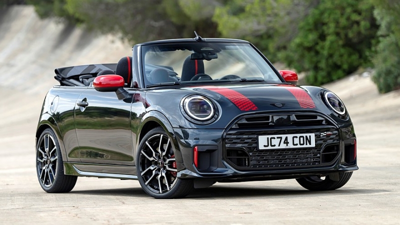 Новый Mini JCW: теперь и бензиновая версия в кузовах хэтчбек и кабриолет