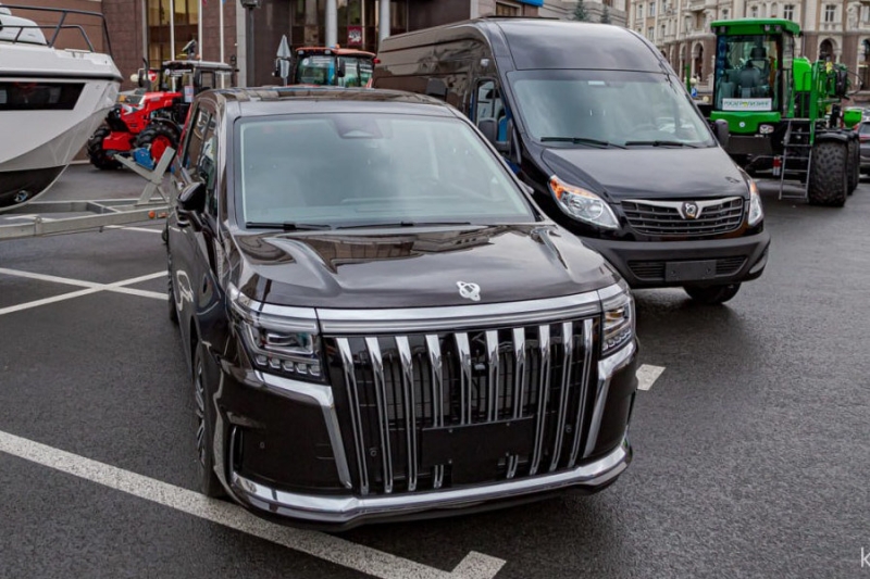 Sollers представил аналог Toyota Alphard для российского рынка