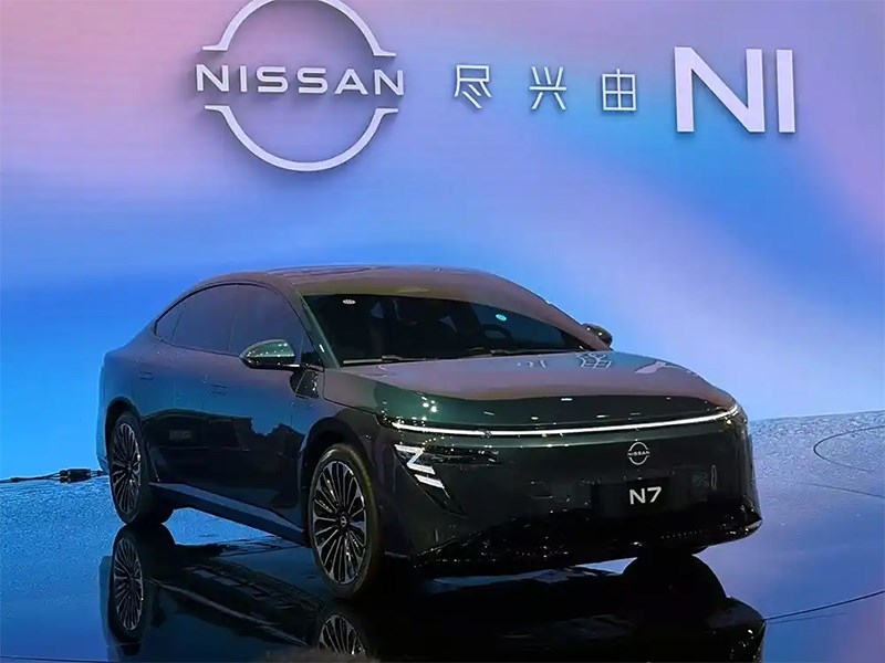 Nissan показал электроседан N7, созданный совместно с Dongfeng