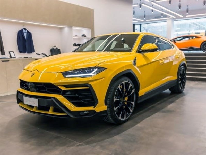 Самым продаваемым люксовым автомобилем в России снова стал Lamborghini Urus