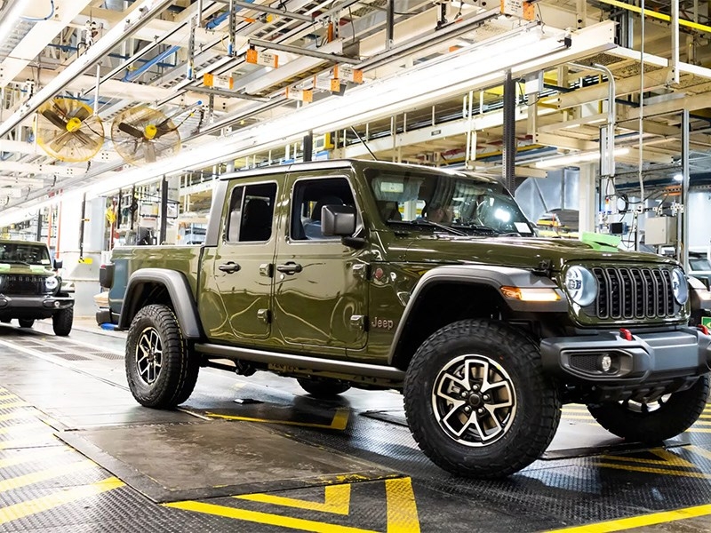 Stellantis сократит более 1100 рабочих мест на заводе, где собирают Jeep Gladiator и Wrangler