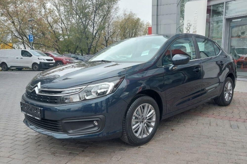 У дилеров появились новые седаны Citroen C4 российской сборки