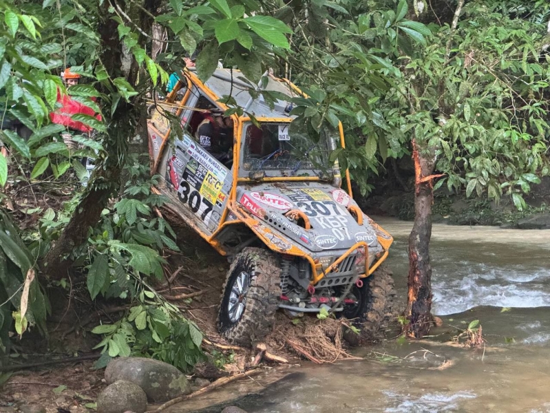 Российские экипажи достойно выступили на Rainforest Challenge