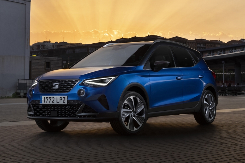 Seat Ibiza и Arona готовятся к обновлению: у пары появятся гибридные установки