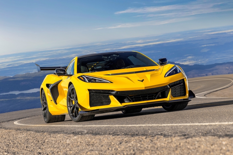 1079-сильный Chevrolet Corvette ZR1 оказался бессовестно дешёвым на фоне конкурентов