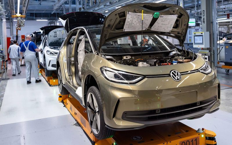 Китайцы захотели купить закрытые заводы Volkswagen в Германии