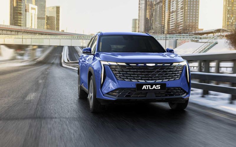 Как подорожал Geely Atlas за год продаж в России