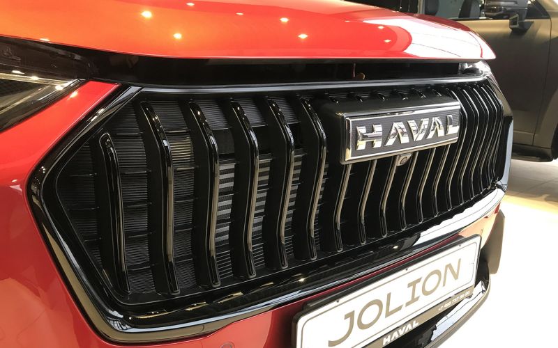 «В базе — нет». Как мы покупали доступный кроссовер Geely, Haval и Jetour