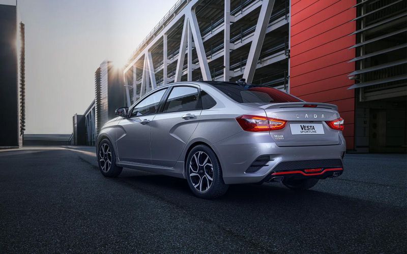 АвтоВАЗ анонсировал новую Lada Vesta Sport. Когда ее начнут продавать