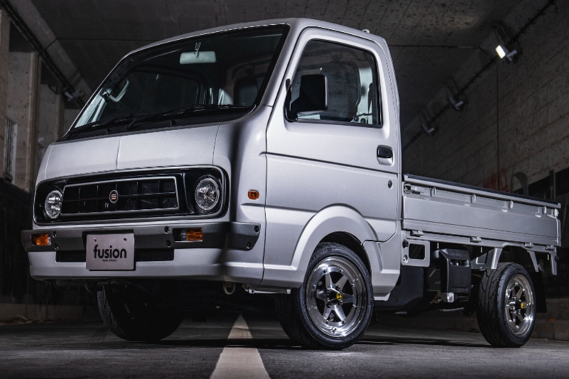 Для Suzuki Carry создали «комплект состаривания»