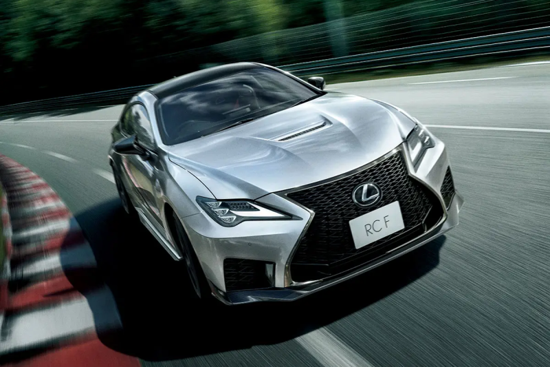 Lexus прощается с купе RC и RC F, производство завершится осенью