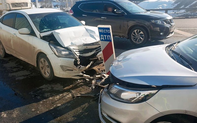 Попал в аварию, но у виновника ДТП нет ОСАГО. Что делать?