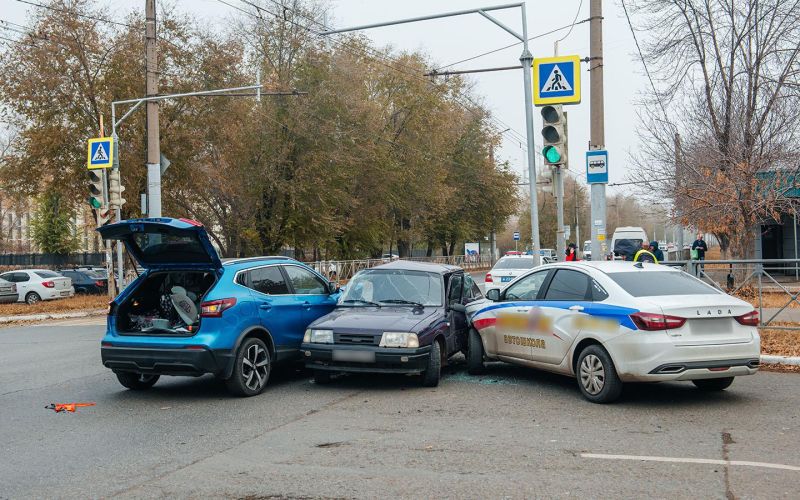 Попал в аварию, но у виновника ДТП нет ОСАГО. Что делать?