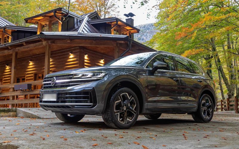 Обзор VW Touareg: плюсы и минусы, комплектации, фото